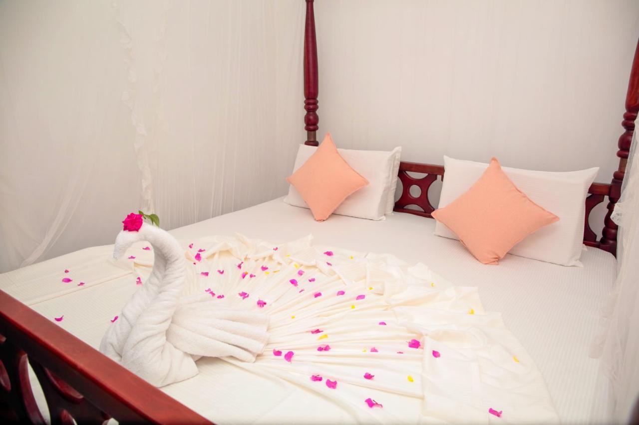 Pearl Mirissa Hotel Buitenkant foto